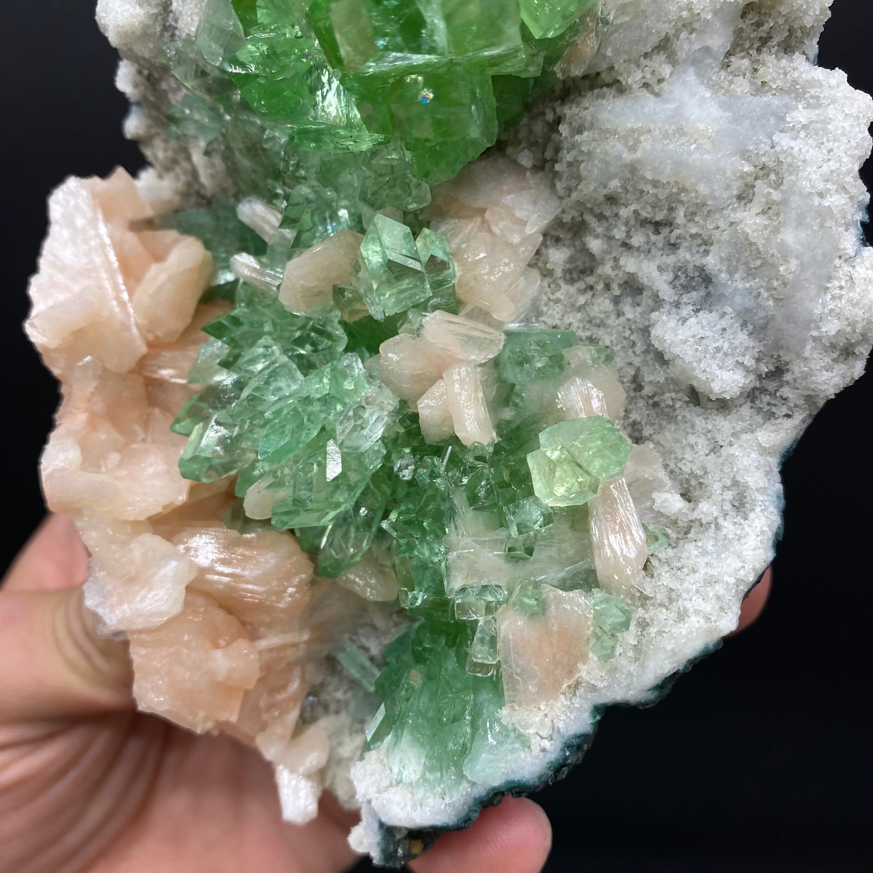 Green Apophyllite Cluster Crystal fashion 160x90mm - High Grade