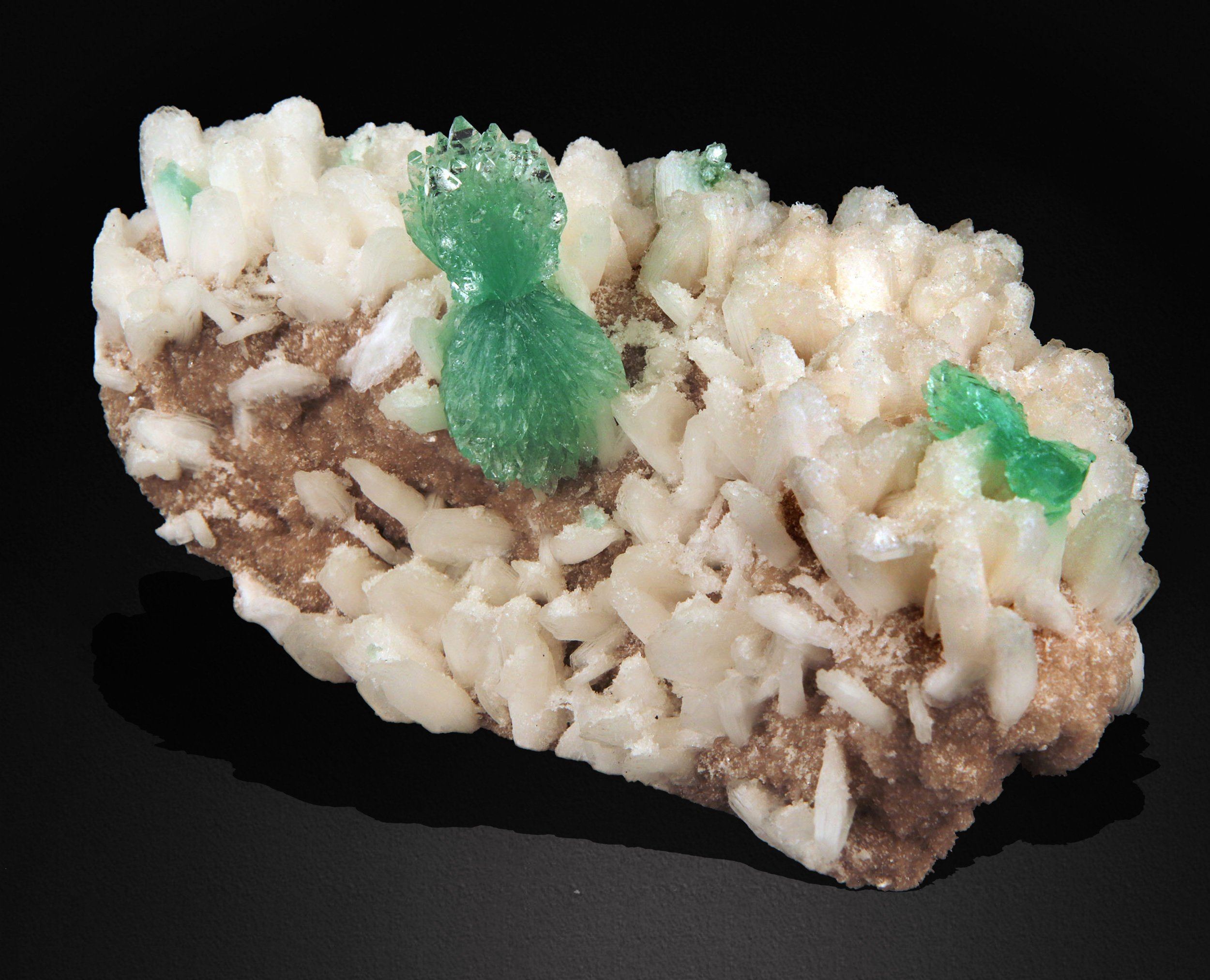 Superb Stilbite bow formation discount Indian minerals specimen